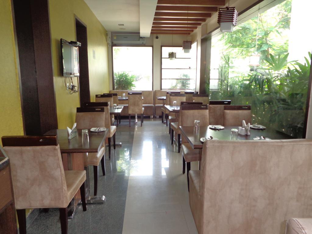Rainbow Boutique Aparthotel 3*